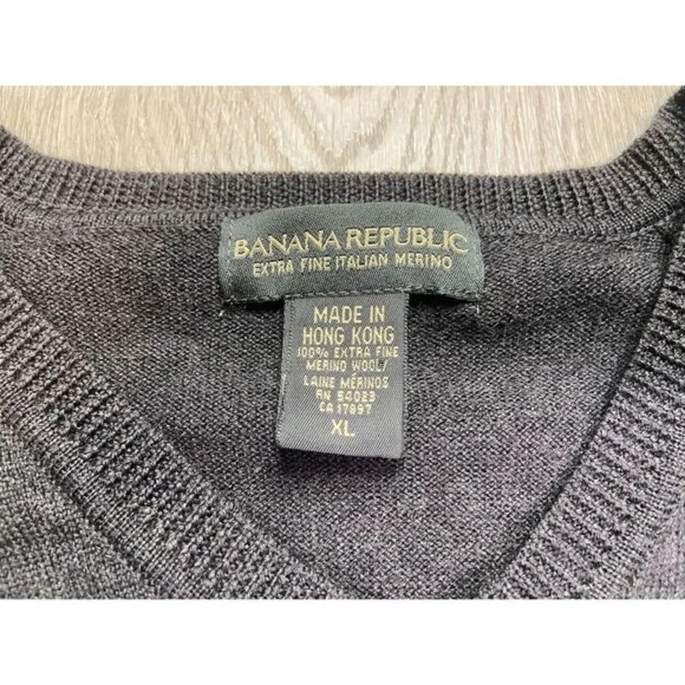 Banana Republic Sweater Men XL Gray Fine Merino Wool V Neck Italian Classic Golf